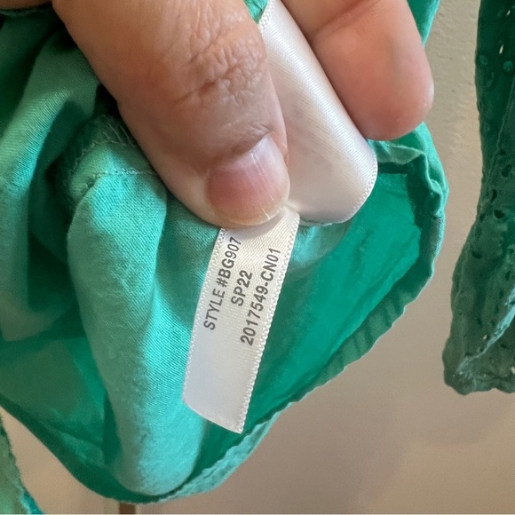 J. Crew Eyelet detail Button Down Blouse Venetian Green MP - Picture 4 of 5